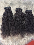 3 Boule de tissage kinky curly