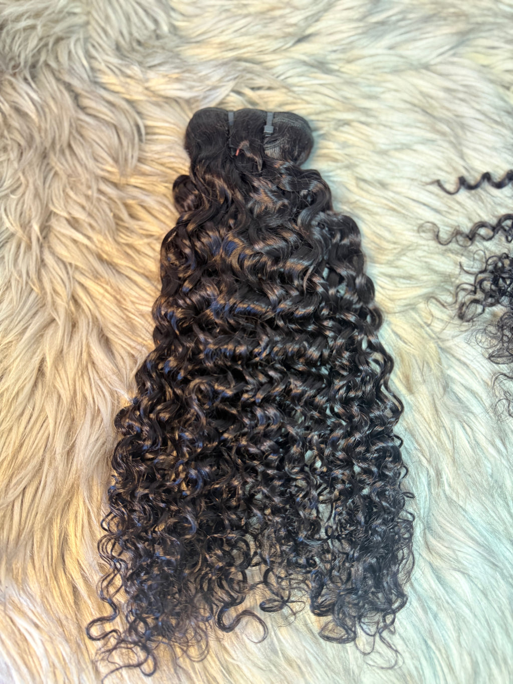 3 boule de tissage pixie curly