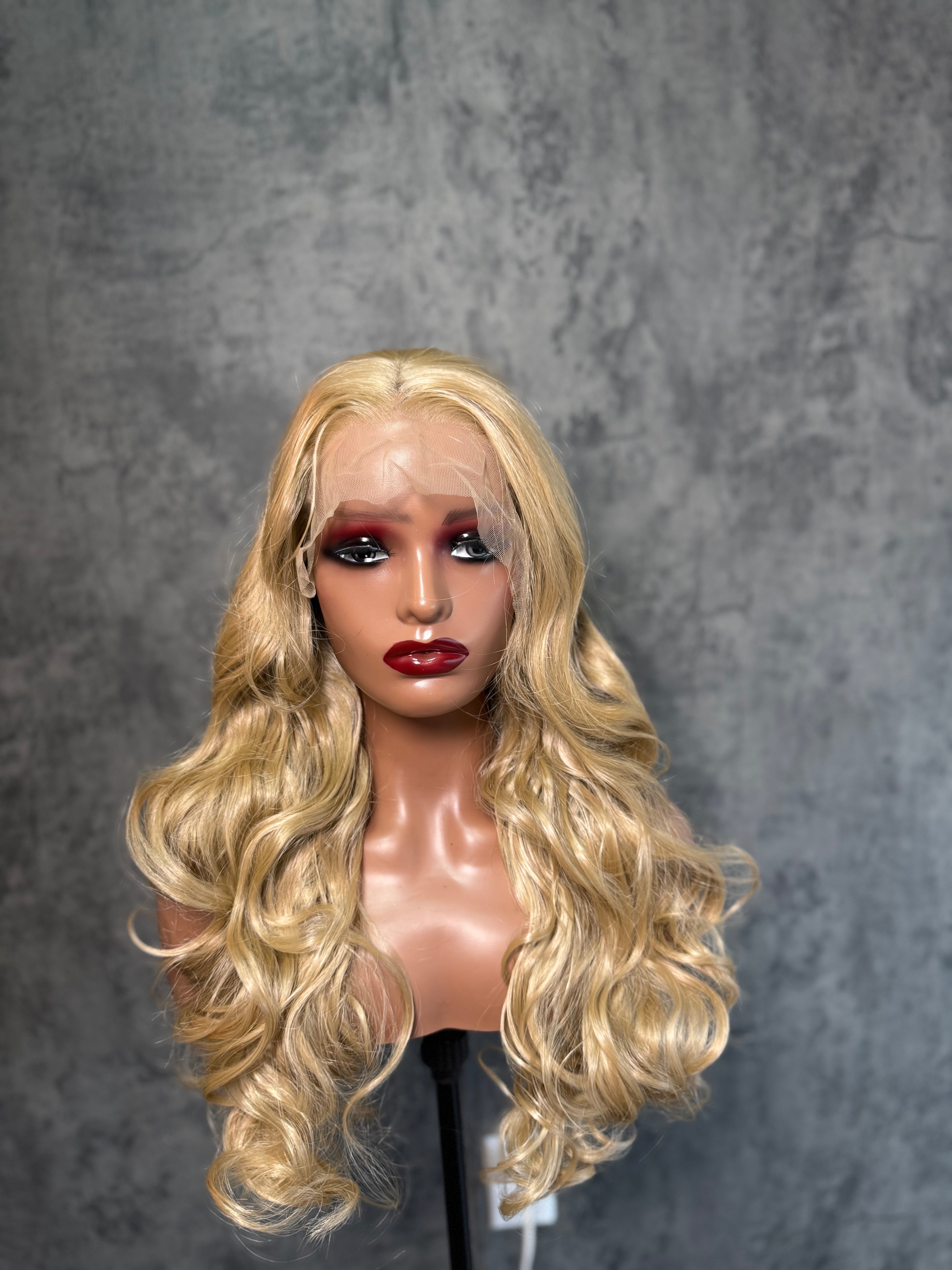 Blend hair blond dormant