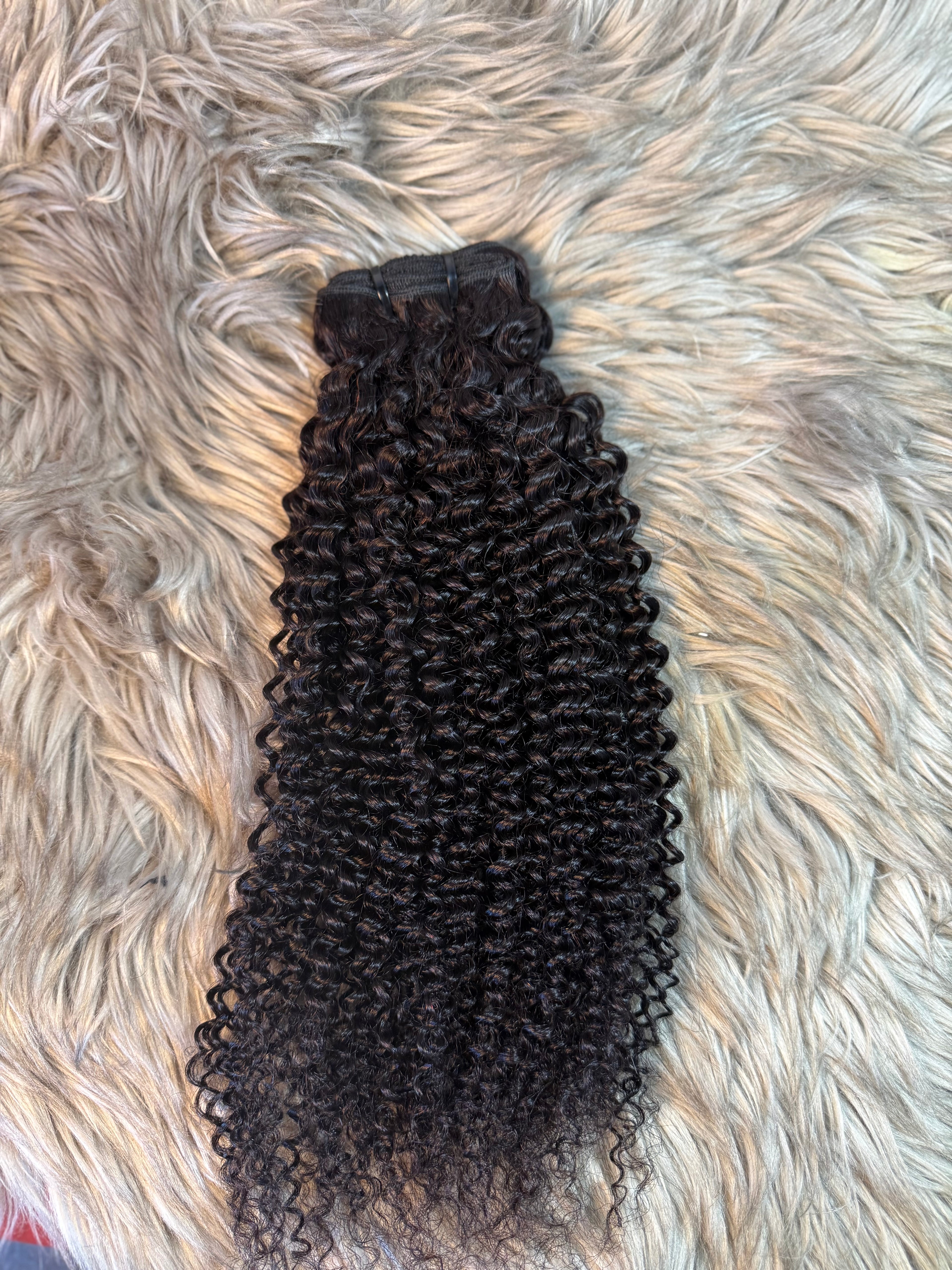 3 Boule de tissage kinky curly