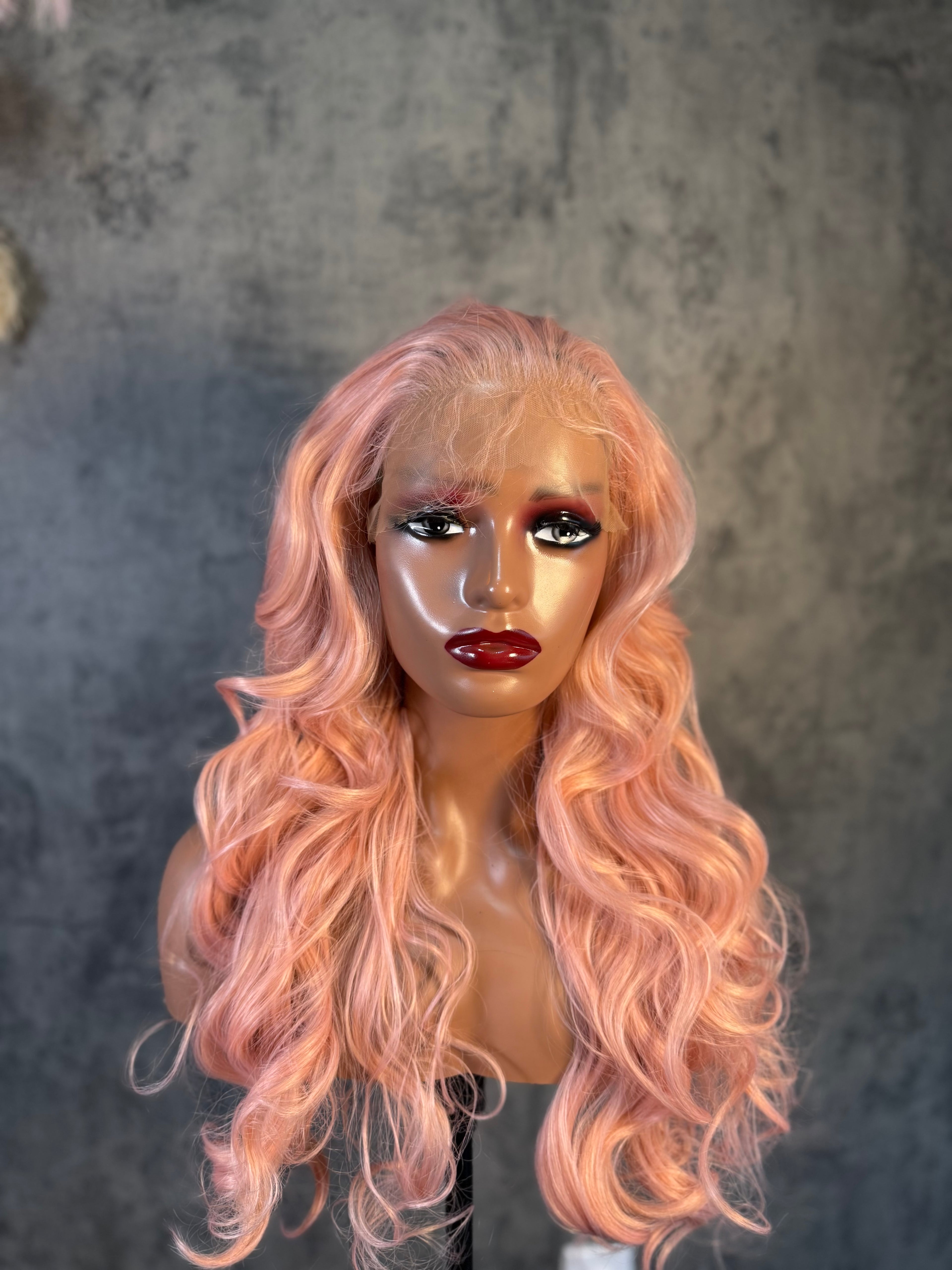 Perruque rose