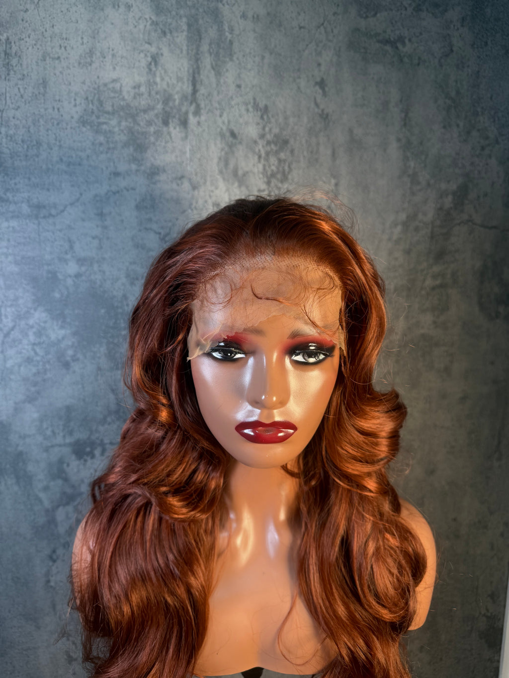 Perruque ginger à ondulations naturelle