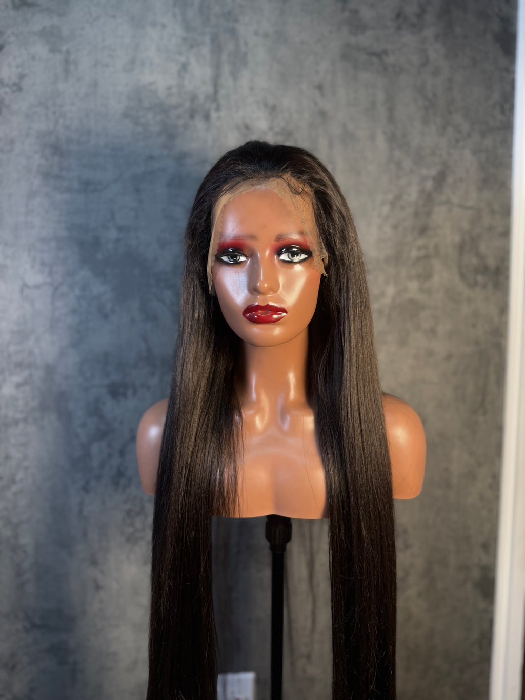 Perruque lisse,couleur naturelle 13*4 fontal transparente